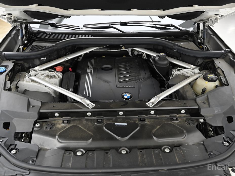 X6 (G06)xDrive40i M Sport 7