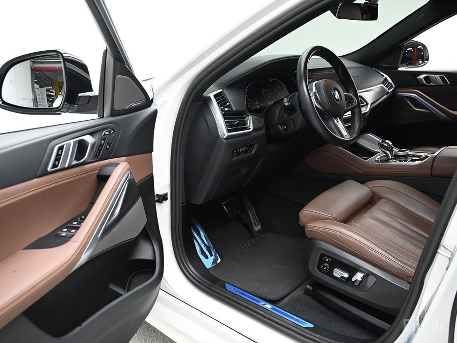 X6 (G06)xDrive40i M Sport 8
