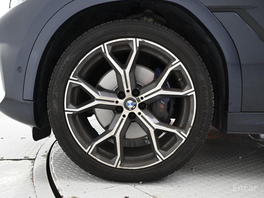 X6 (G06)xDrive40i M Sport 6