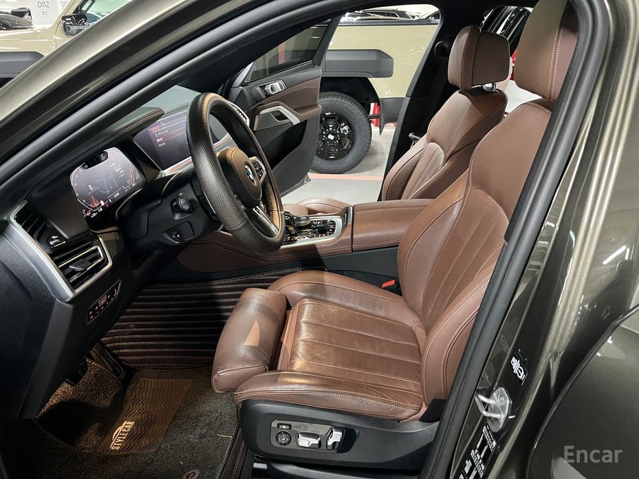X6 (G06)xDrive40i M Sport 8