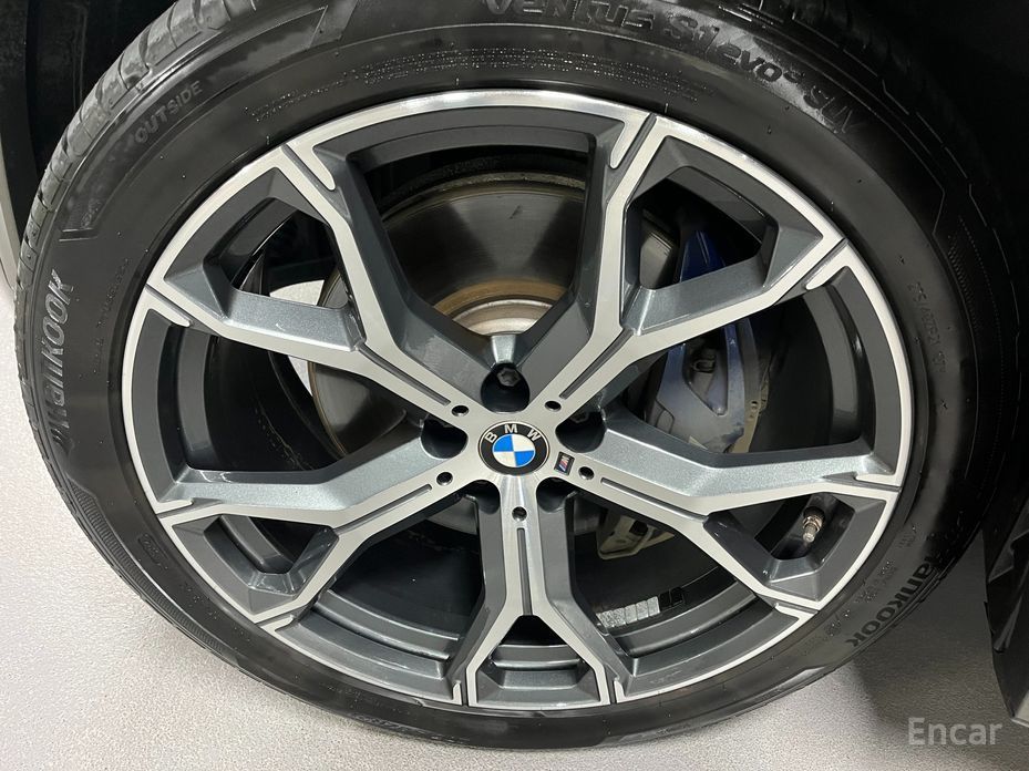 X6 (G06)xDrive40i M Sport 21