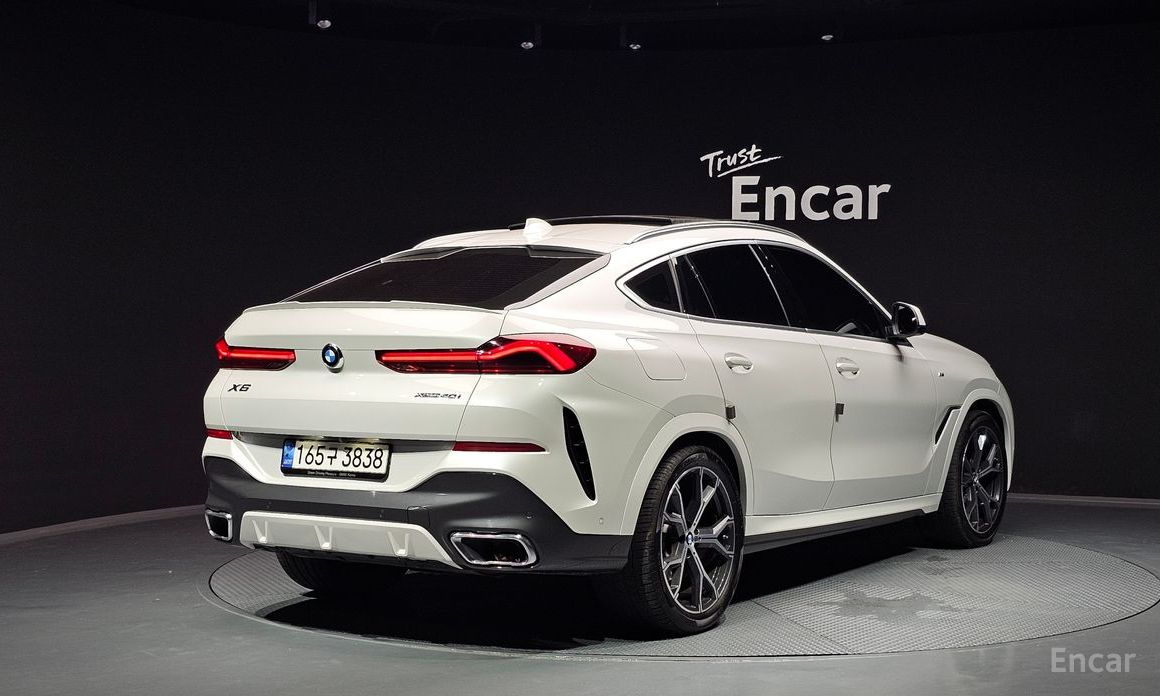 X6 (G06)xDrive40i M Sport 3