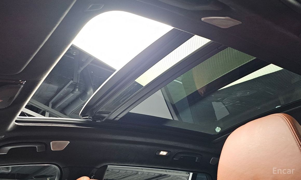 X7 (G07)M50i 6 seater 18