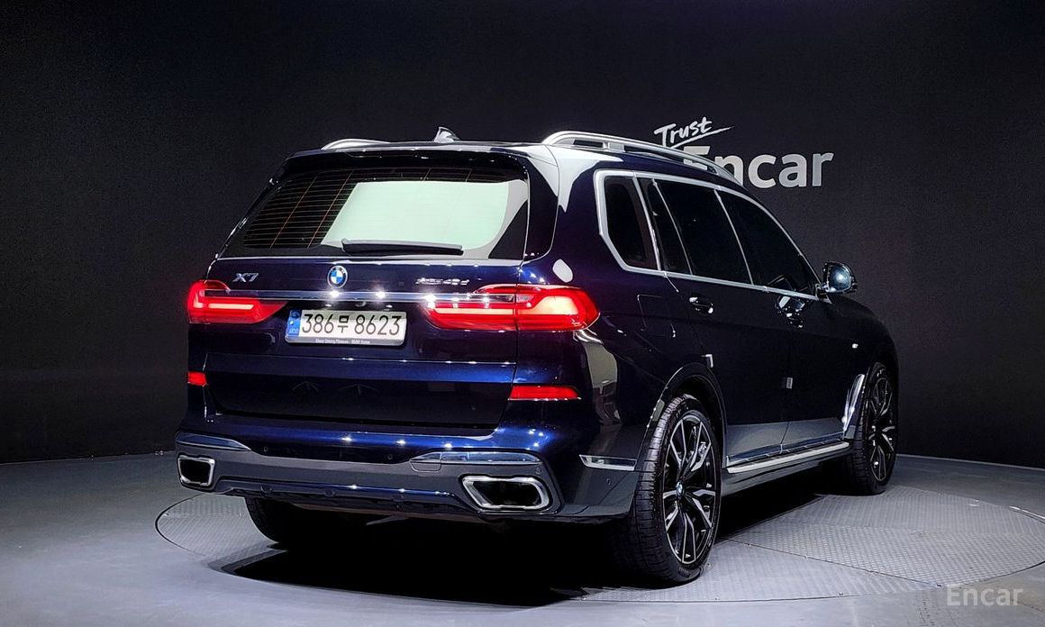 X7 (G07) xDrive 40d M Sport 6 seater 3