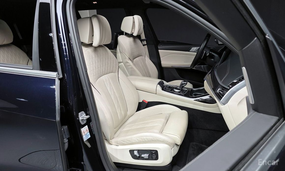 X7 (G07) xDrive 40d M Sport 6 seater 11