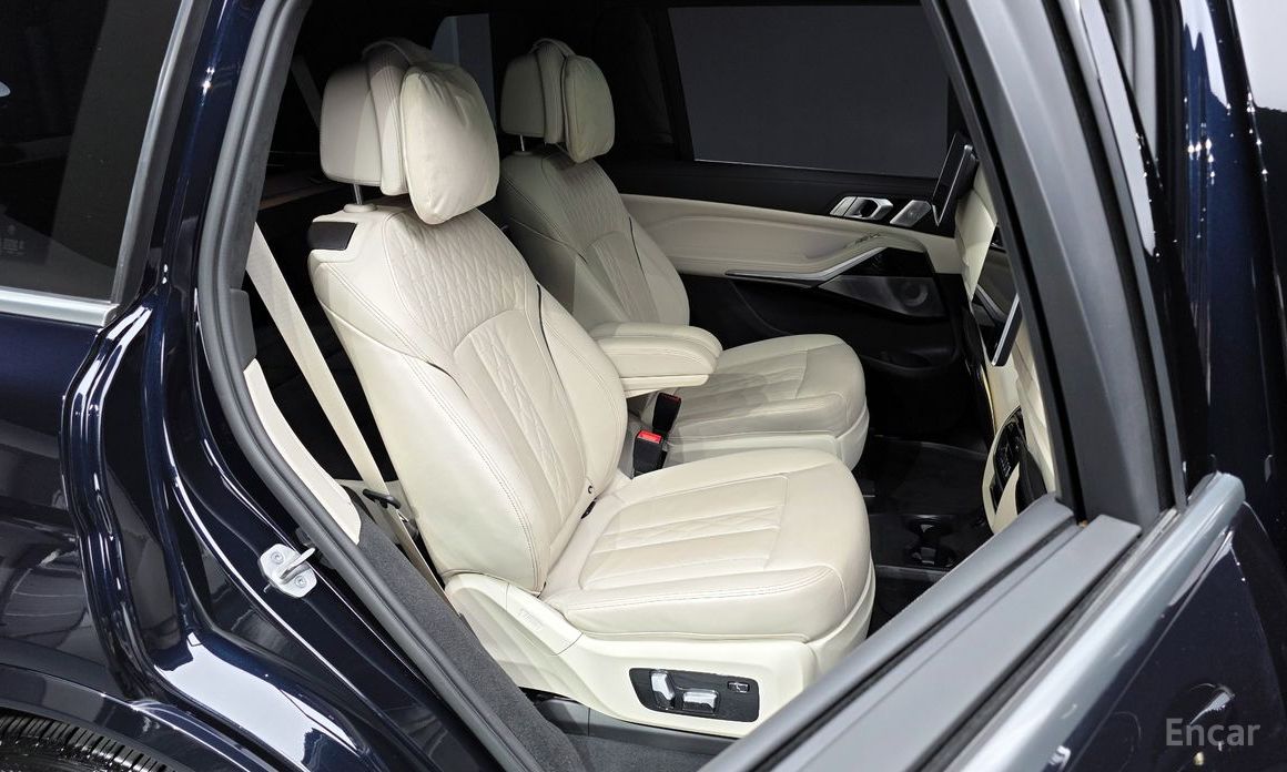 X7 (G07) xDrive 40d M Sport 6 seater 13