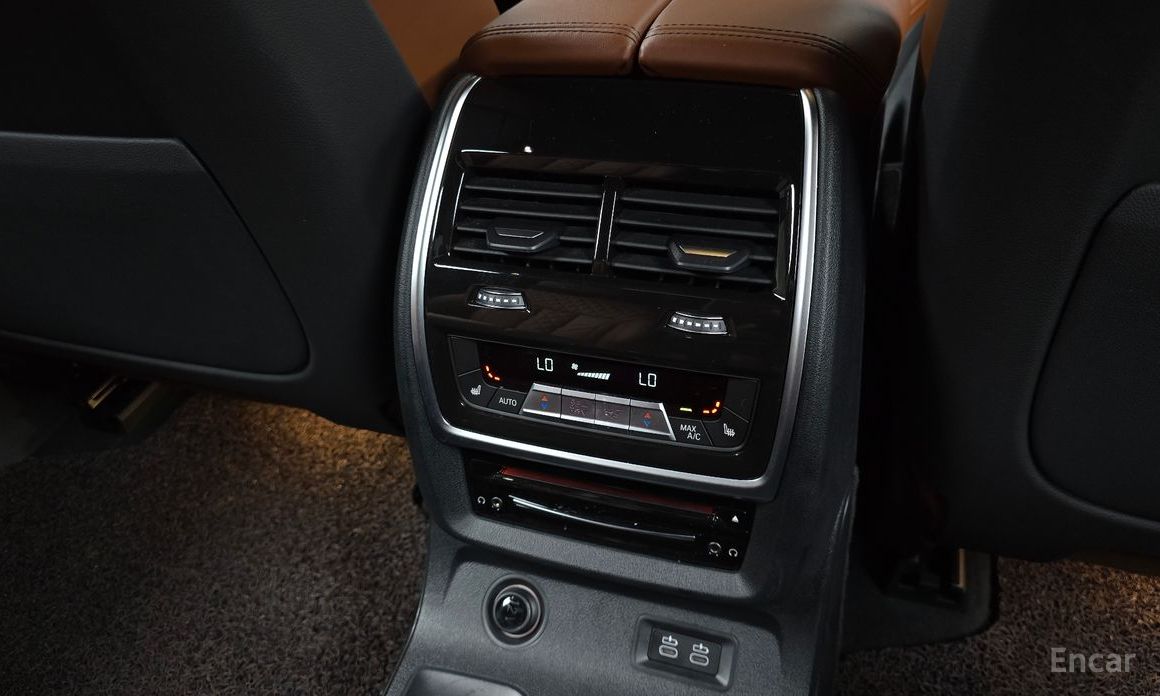 X7 (G07) xDrive 40d M Sport 6 seater 20