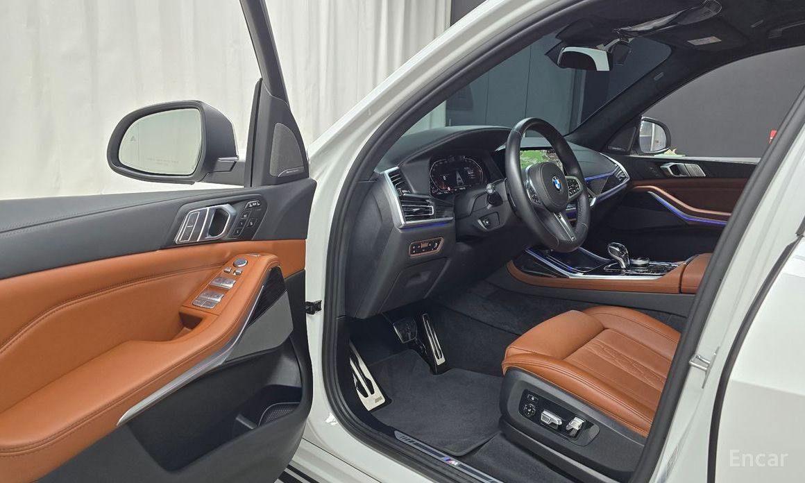 X7 (G07) xDrive 40d M Sport 6 seater 12