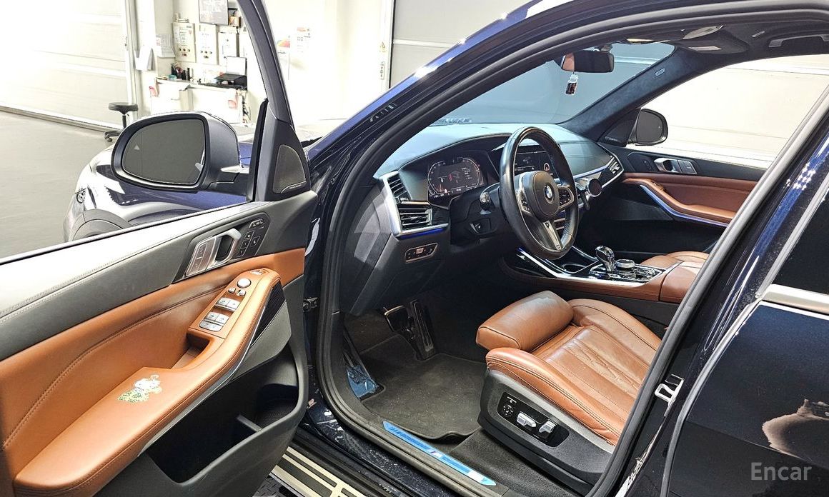 X7 (G07) xDrive 40d M Sport 6 seater 11