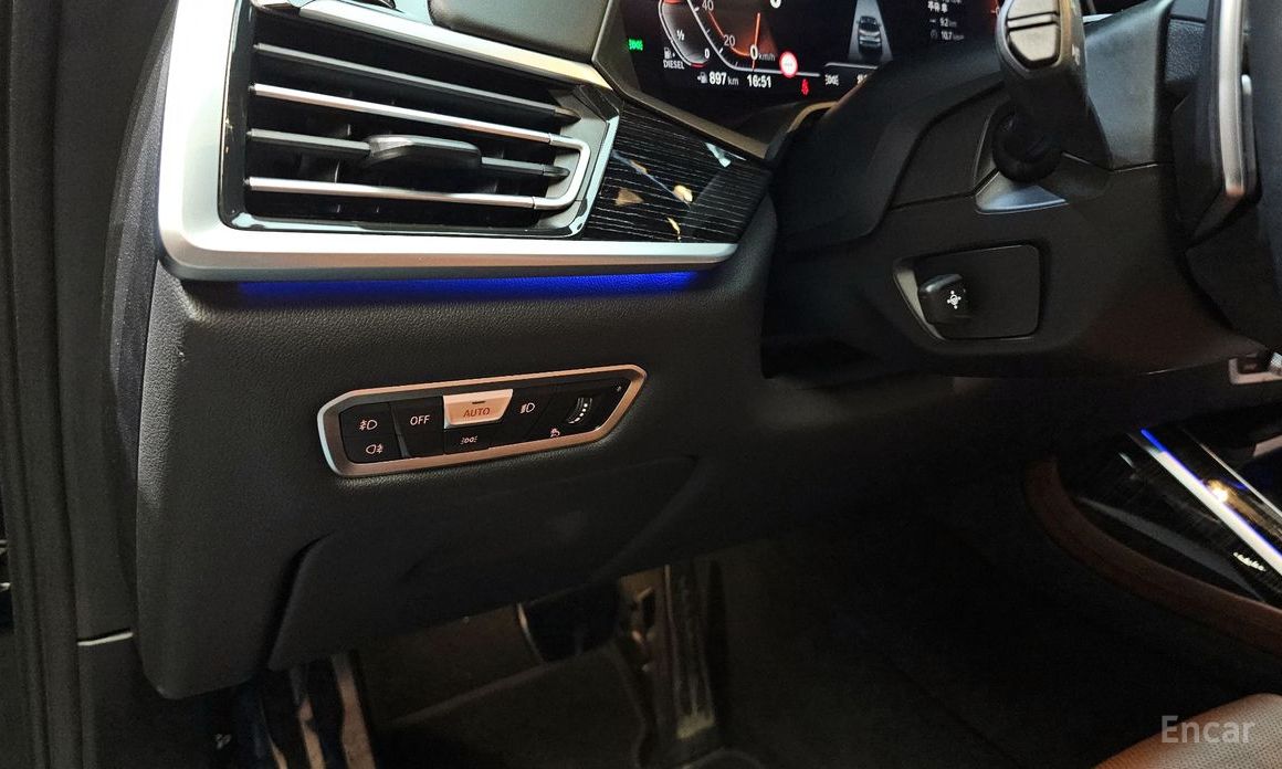 X7 (G07) xDrive 40d M Sport 6 seater 15