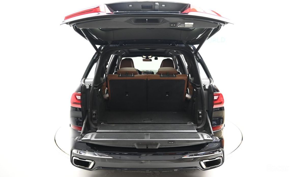 X7 (G07) xDrive 40d M Sport 6 seater 21