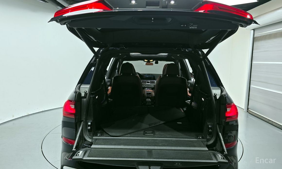 X7 (G07) xDrive 40d M Sport 6 seater 21