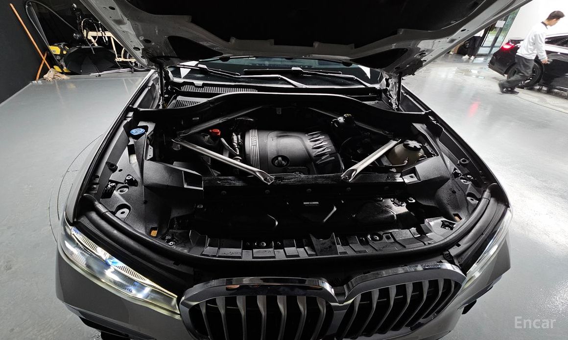 X7 (G07) xDrive 40d M Sport 6 seater 7