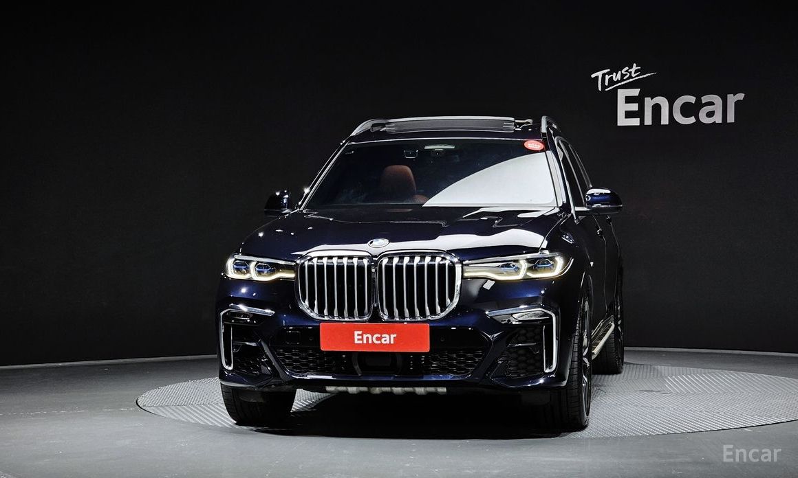 X7 (G07) xDrive 40d M Sport 6 seater 4