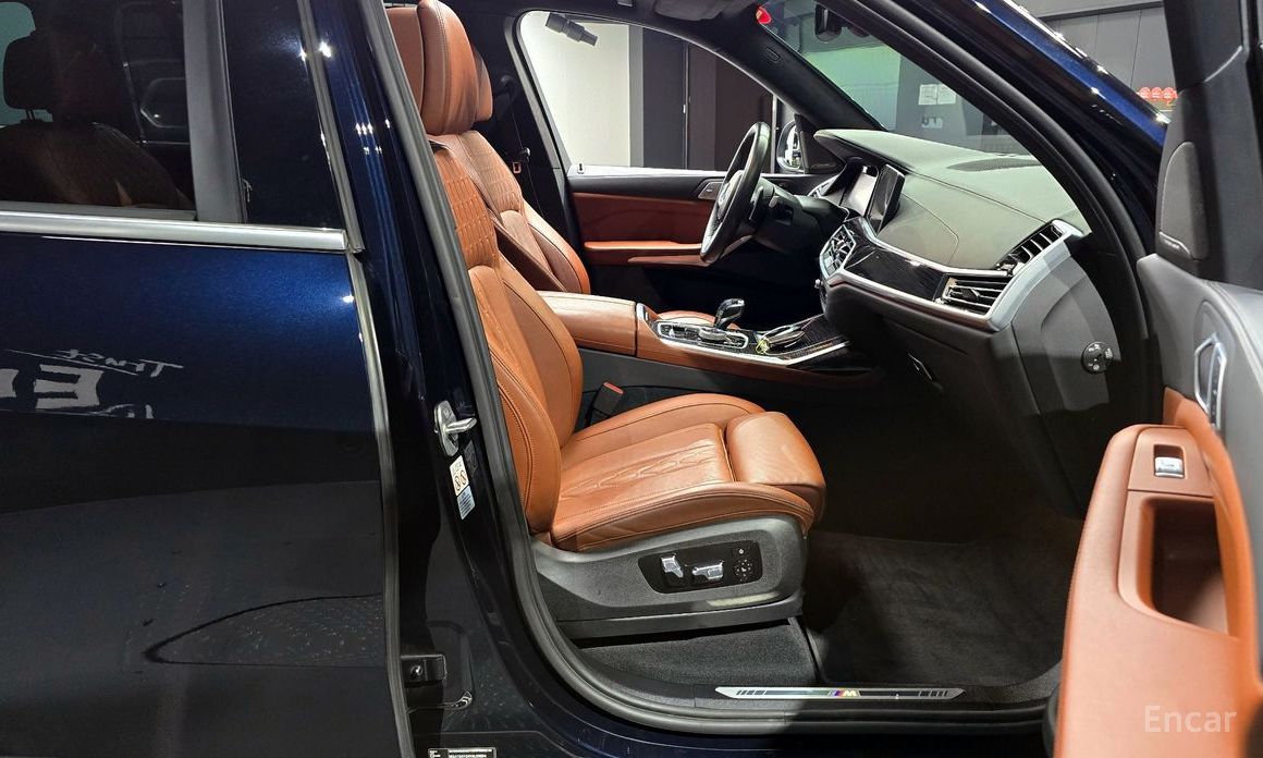 X7 (G07) xDrive 40d M Sport 6 seater 12