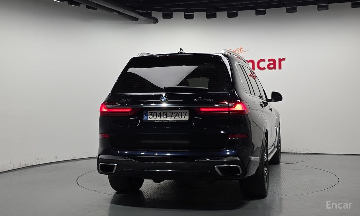 X7 (G07) xDrive 40d M Sport 6 seater 5