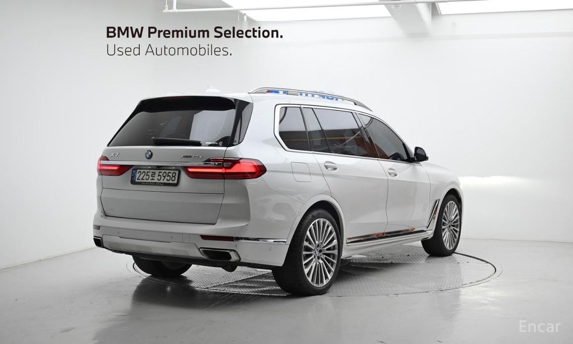 X7 (G07)xDrive 40d Design Pure Excellence 6 seater 3