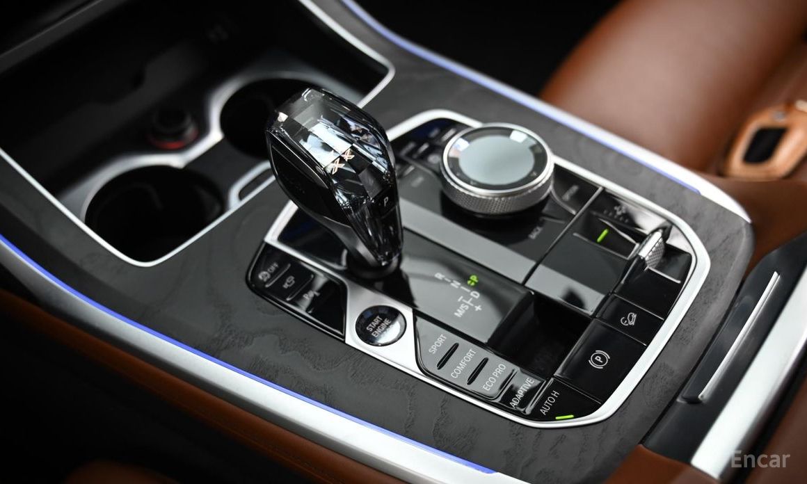 X7 (G07)xDrive 40d Design Pure Excellence 6 seater 10