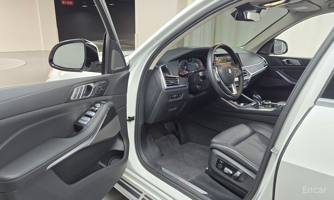 X7 (G07)xDrive 40d Design Pure Excellence 6 seater 11