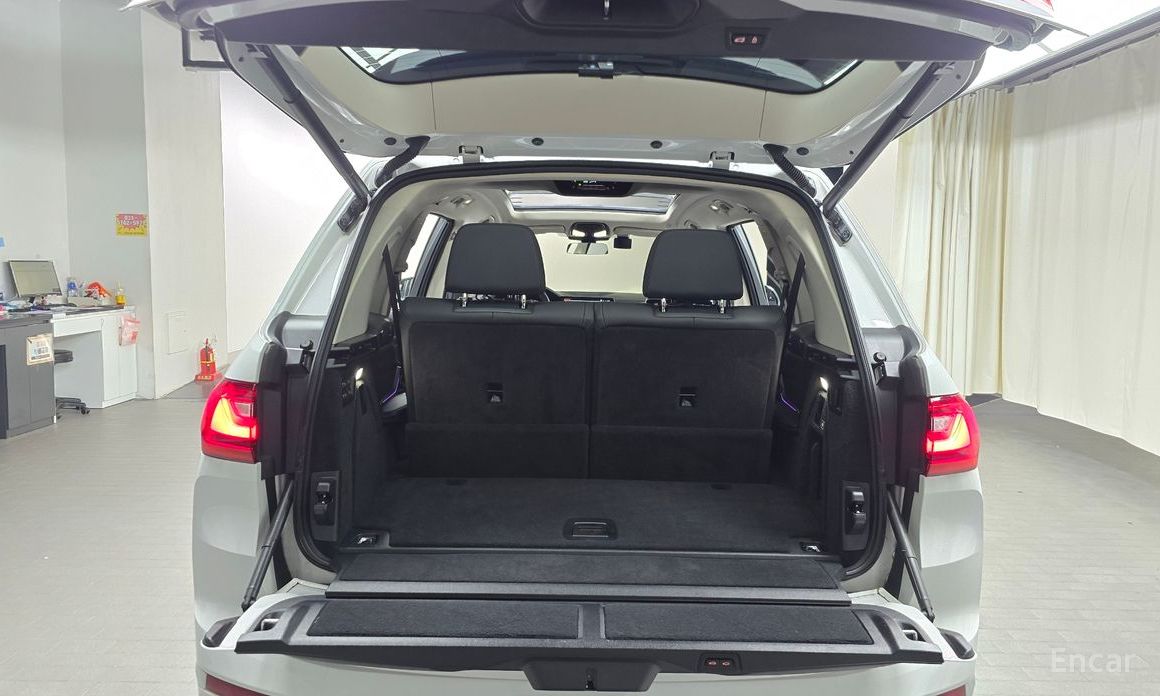 X7 (G07)xDrive 40d Design Pure Excellence 6 seater 21