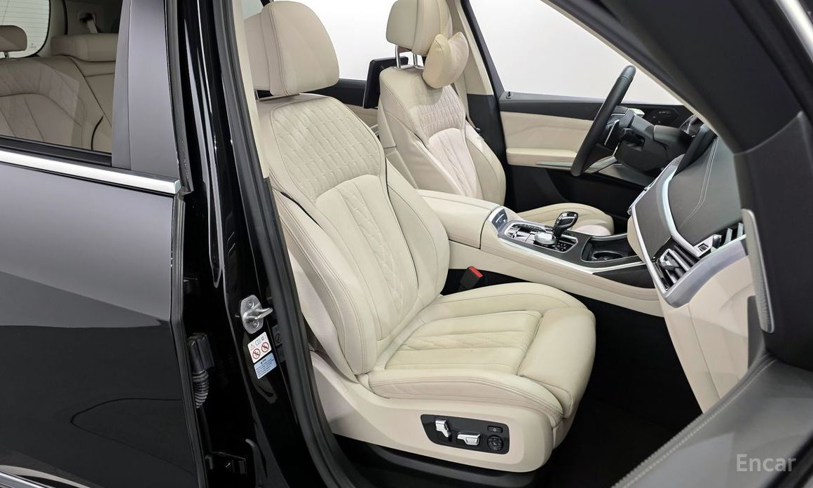 X7 (G07)xDrive 40d Design Pure Excellence 7 seater 13