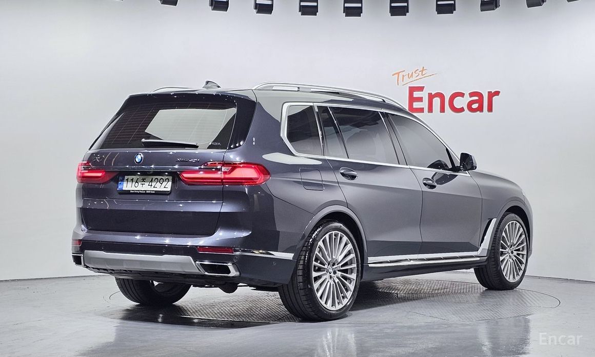 X7 (G07)xDrive 40i Design Pure Excellence 6 seater 3