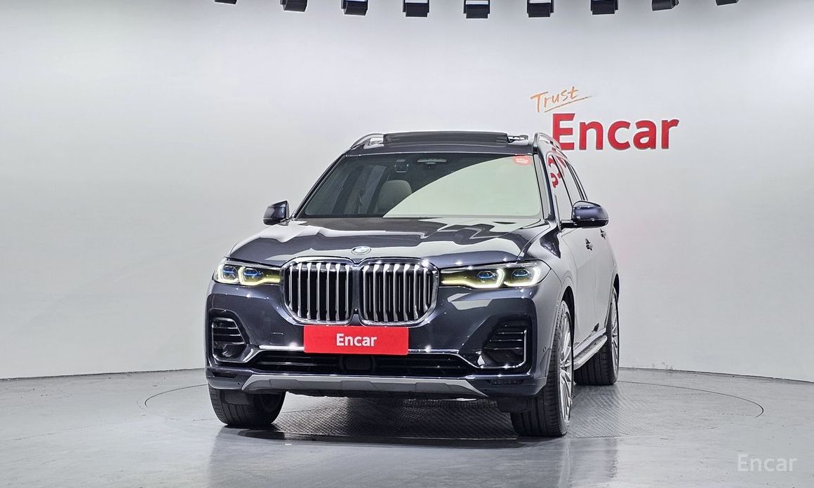 X7 (G07)xDrive 40i Design Pure Excellence 6 seater 4