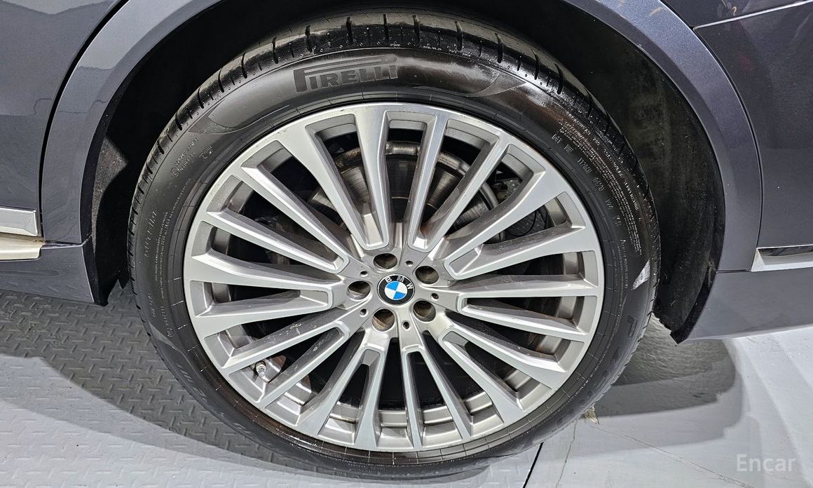 X7 (G07)xDrive 40i Design Pure Excellence 6 seater 6