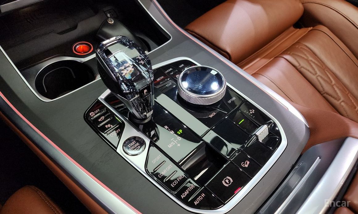 X7 (G07)xDrive 40i Design Pure Excellence 6 seater 10