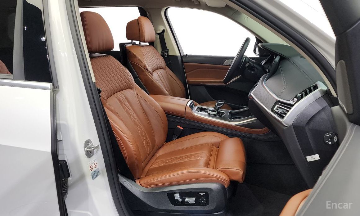 X7 (G07)xDrive 40i Design Pure Excellence 6 seater 12