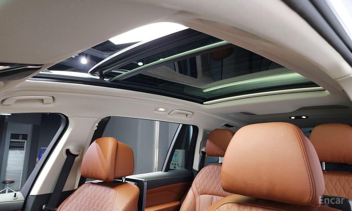 X7 (G07)xDrive 40i Design Pure Excellence 6 seater 18