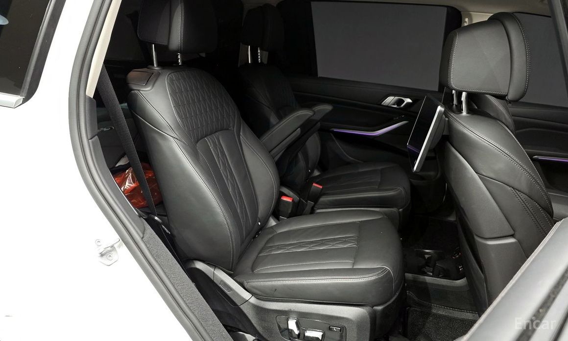BMW X7 (G07)xDrive 40i Design Pure Excellence 6 seater №13
