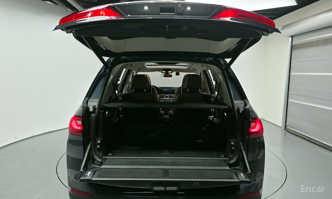 BMW X7 (G07)xDrive 40i Design Pure Excellence 6 seater №21