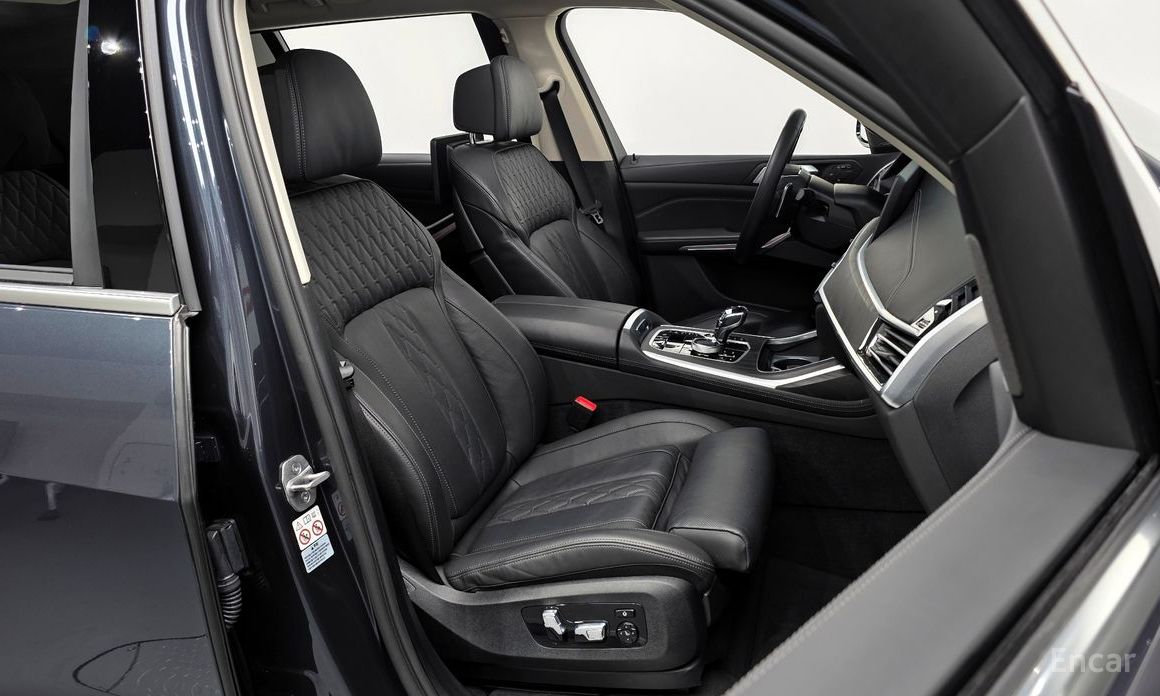 BMW X7 (G07)xDrive 40i Design Pure Excellence 6 seater №11