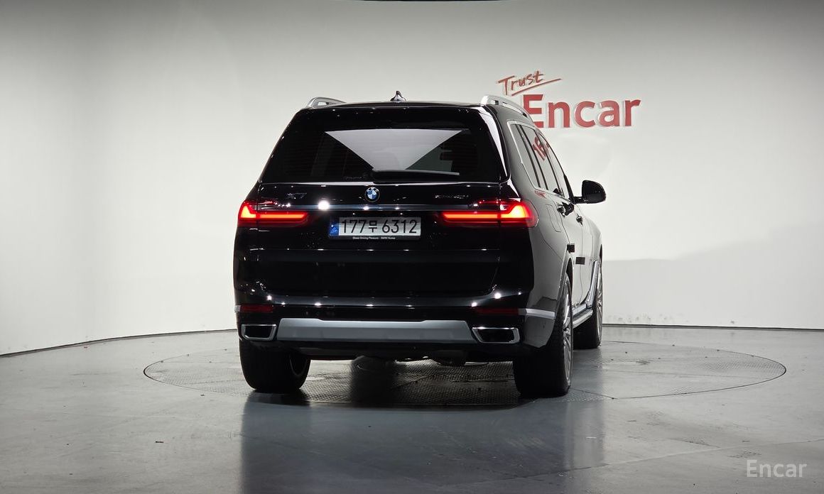 X7 (G07)xDrive 40i Design Pure Excellence 6 seater 4