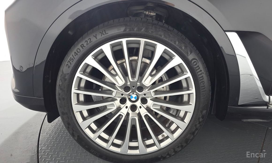 X7 (G07)xDrive 40i Design Pure Excellence 6 seater 5