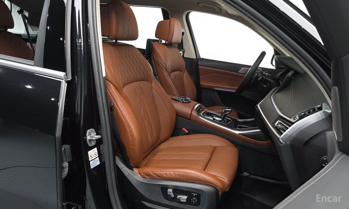 X7 (G07)xDrive 40i Design Pure Excellence 6 seater 10
