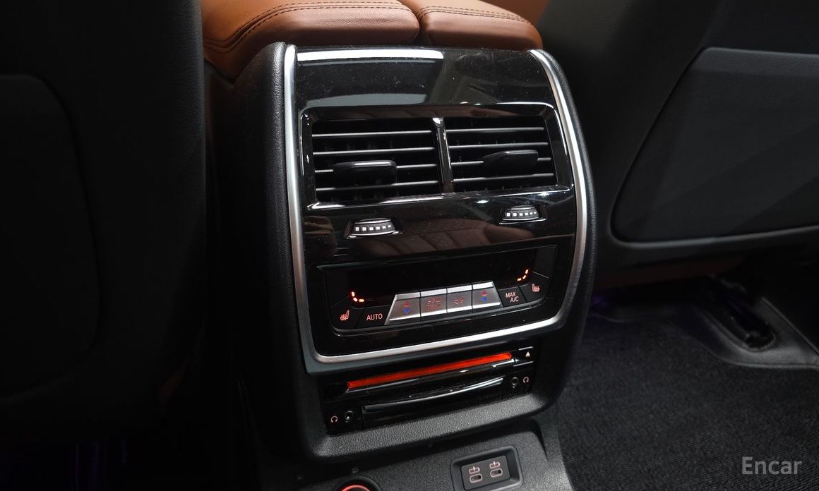 X7 (G07)xDrive 40i Design Pure Excellence 6 seater 18