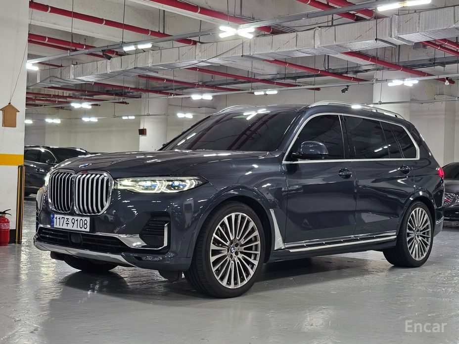 X7 (G07)xDrive 40i Design Pure Excellence 6 seater 2