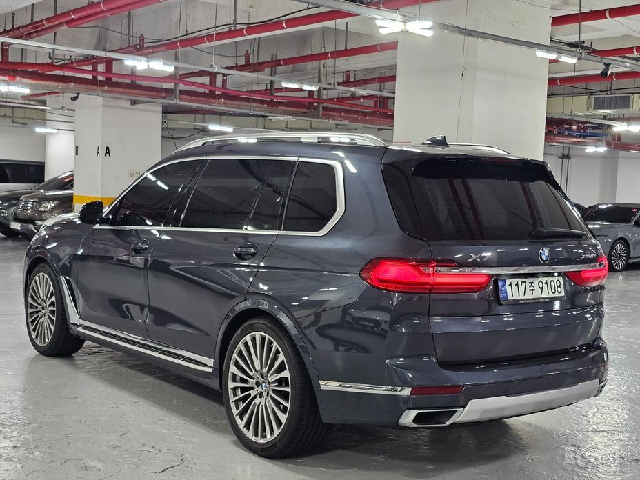 X7 (G07)xDrive 40i Design Pure Excellence 6 seater 6