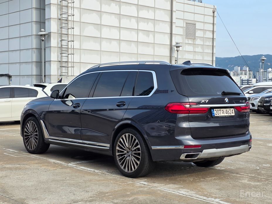 BMW X7 (G07)xDrive 40i Design Pure Excellence 6 seater №3
