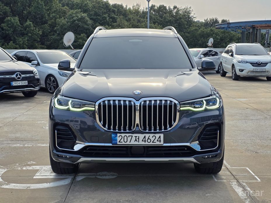 BMW X7 (G07)xDrive 40i Design Pure Excellence 6 seater №4