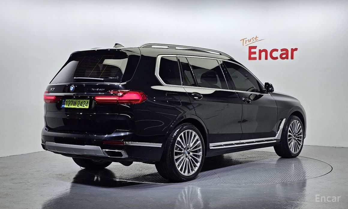 X7 (G07)xDrive 40i Design Pure Excellence 6 seater 3