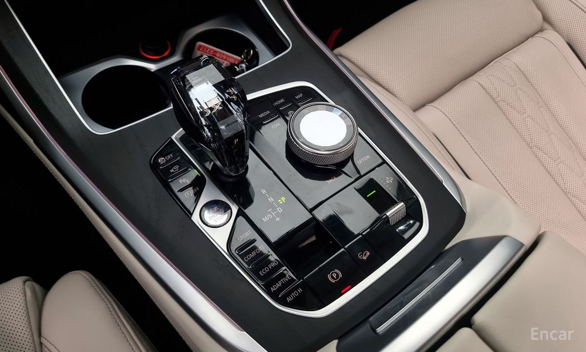 X7 (G07)xDrive 40i Design Pure Excellence 7 seater 10