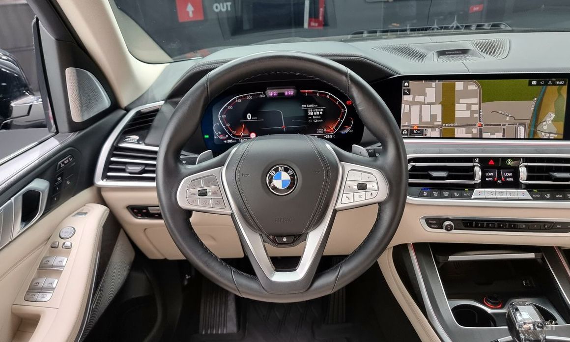 X7 (G07)xDrive 40i Design Pure Excellence 7 seater 14