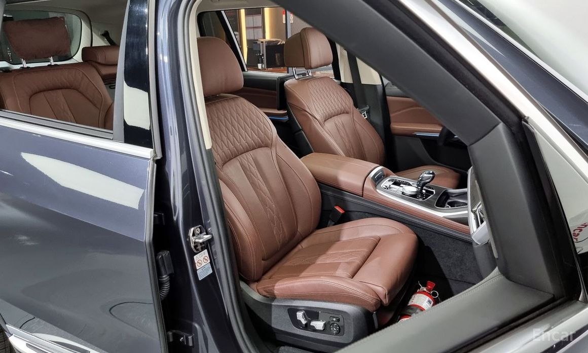 BMW X7 (G07)xDrive 40i Design Pure Excellence 7 seater №12