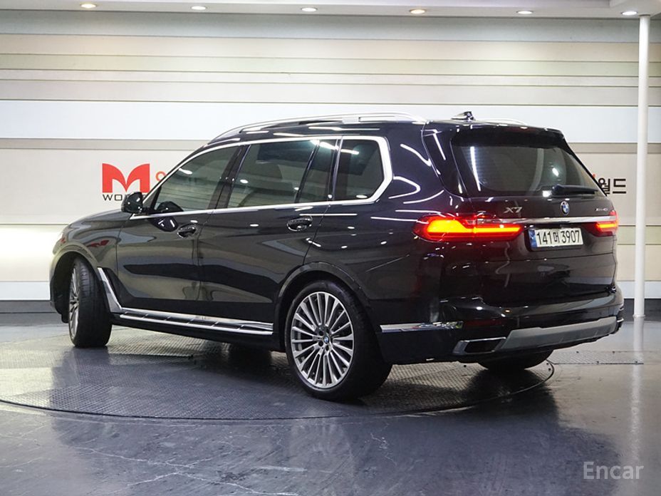 X7 (G07)xDrive 40i Design Pure Excellence 7 seater 3