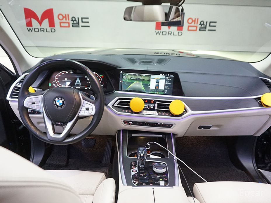 X7 (G07)xDrive 40i Design Pure Excellence 7 seater 8