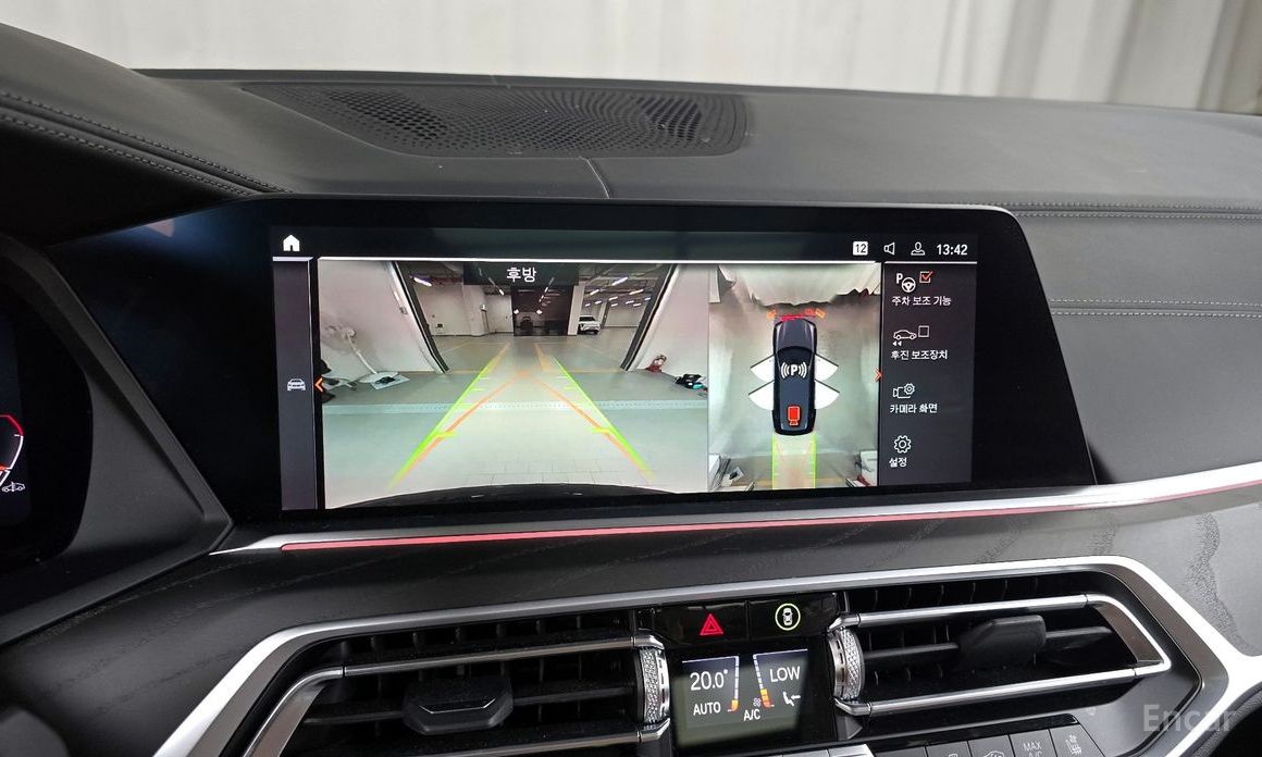 X7 (G07)xDrive 40i Design Pure Excellence 7 seater 16
