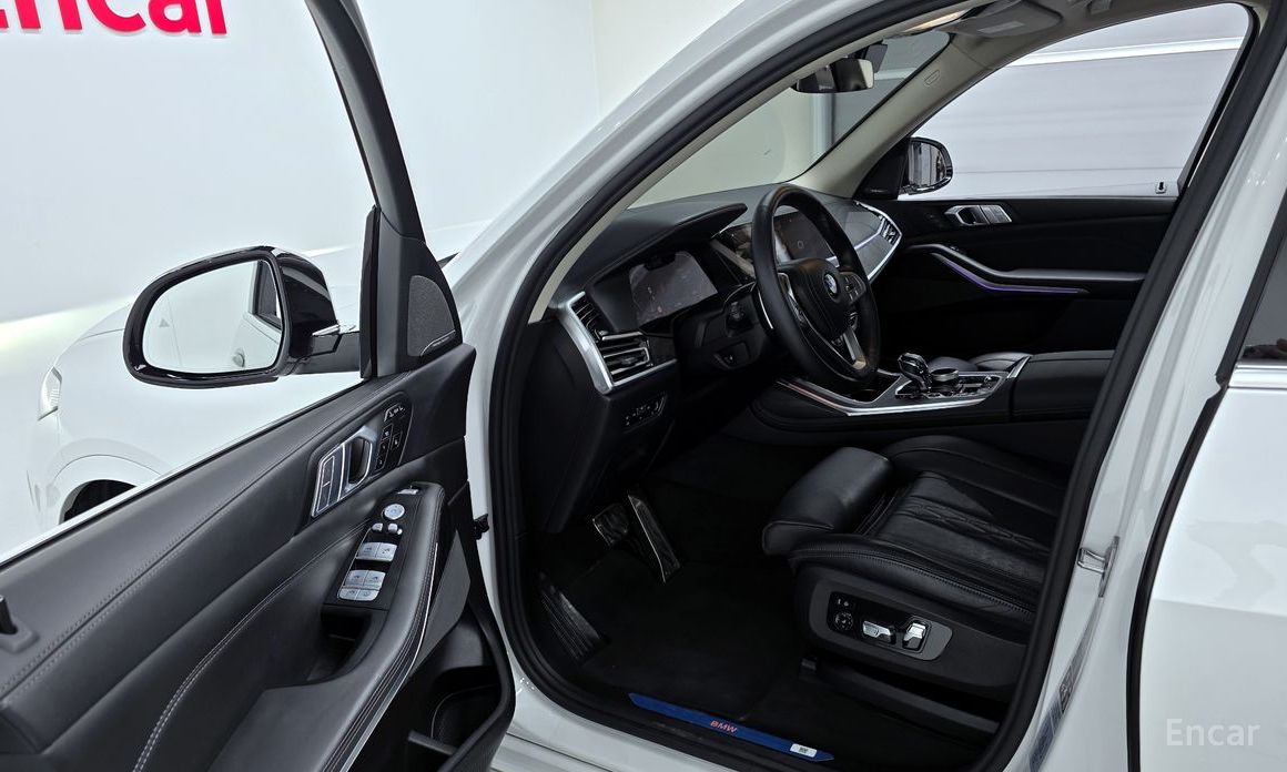 X7 (G07)xDrive 40i Design Pure Excellence 7 seater 12